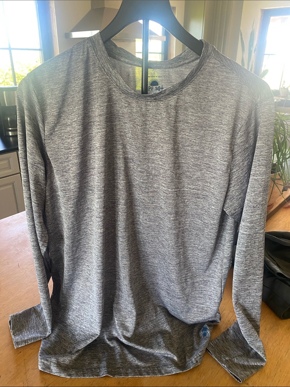 Trunks Surf & Co Men's Large Long-Sleeve Heather Gray UPF 50 Performance Shirt